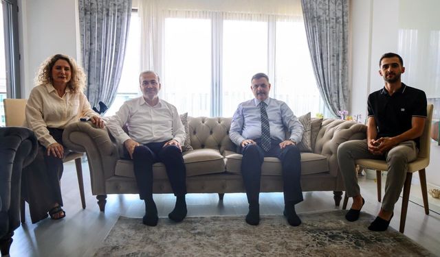 İçişleri Bakanı Mustafa Çiftçi’den AK Parti Kocaeli İl Başkanı Şahin Talus’a Geçmiş Olsun Ziyareti