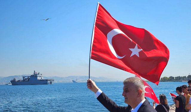 Mavi Vatan’ın Çelik Muhafızlarından Gölcük’e Teknofest Selamı