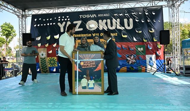 Vali Aktaş, TÜGVA Kocaeli Yaz Okulu Kapanış Programına Katıldı