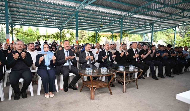 17 Ağustos depreminde hayatını kaybedenler dualarla anıldı