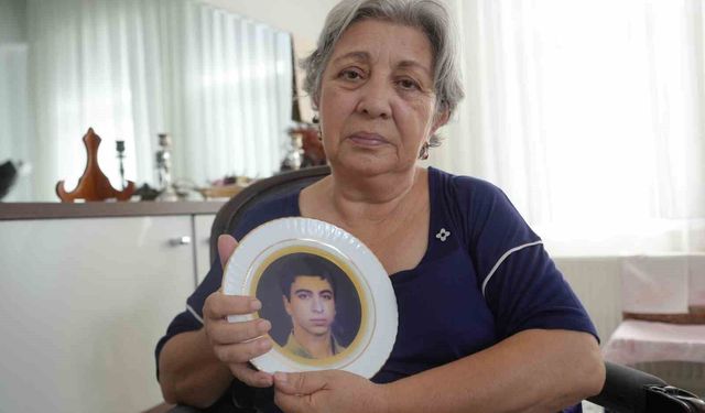 18 mezar açtırdı, oğlunun cenazesine ulaştı