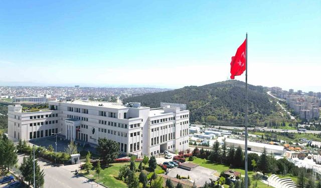 Hem üniversiteye hem mesleğe hazırlık