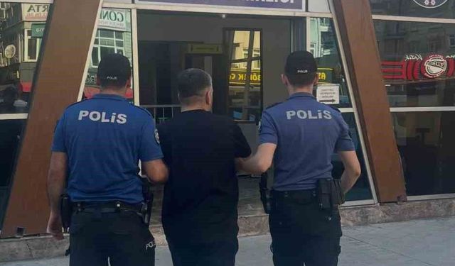 Polisi görünce kaçtılar: Biri hükümlü çıktı, diğerine 200 bin lira ceza kesildi