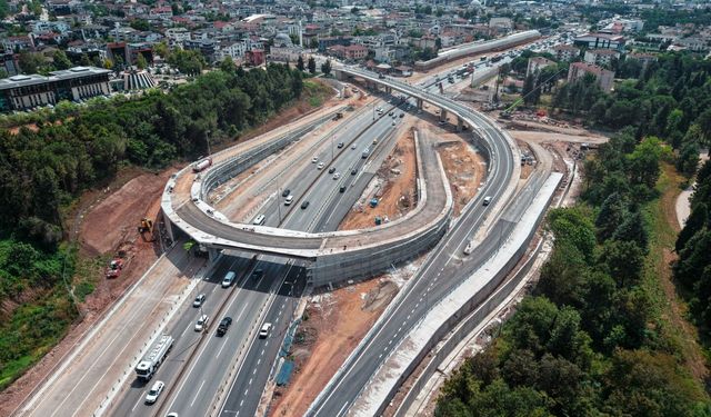 Başiskele Kavşağı’nda Trafiğe 8 Saatlik Mola
