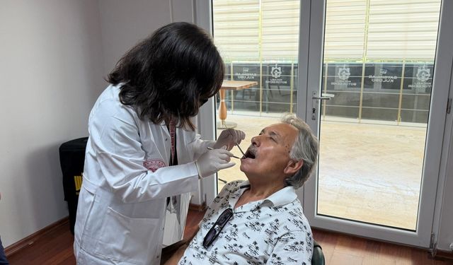 Gölcüklü Saygınlar’a Ücretsiz Diş Sağlığı Taraması