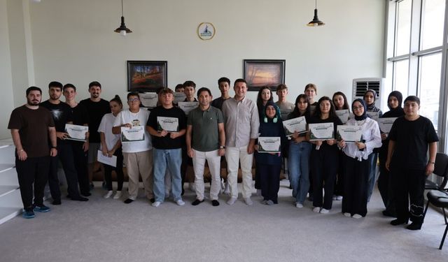 Kartepeli Gençlerin Kamp Macerası Sertifikayla Taçlandı