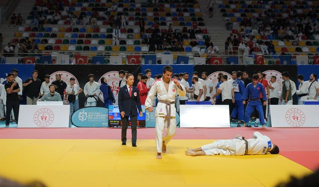 Kocaeli’de Sporun Her Branşına Güçlü Destek