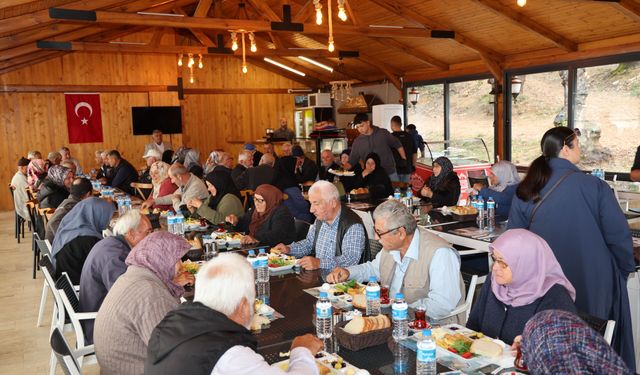 Kandıra’nın Büyükleri Saygınlar Kahvaltısı’nda Buluşmaya Devam Ediyor