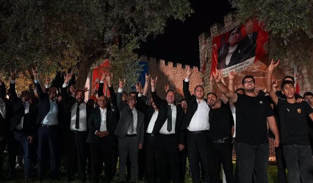 MHP’liler Zaferin Coşkusunu  Hereke Kalesi’nde Yaşadı