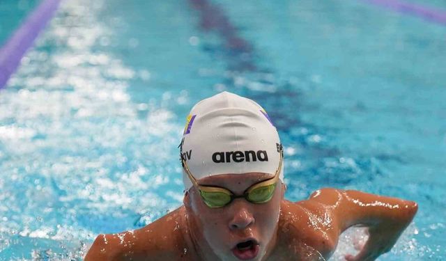 700'ü aşkın sporcu Kocaeli'de kulaç atıyor