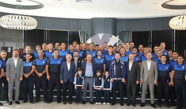 Başkan Büyükgöz zabıta personeliyle buluştu
