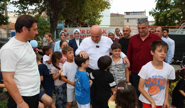 'Bir Durak Bir Mutluluk' çocukların yüzünü güldürüyor