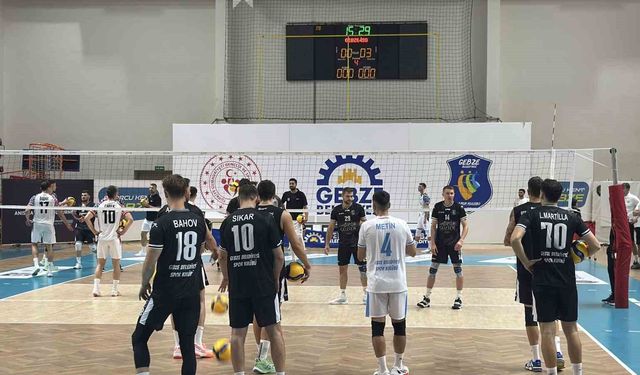 Dursun Ali Arslan anısına düzenlenen turnuvada ilk gün heyecanı