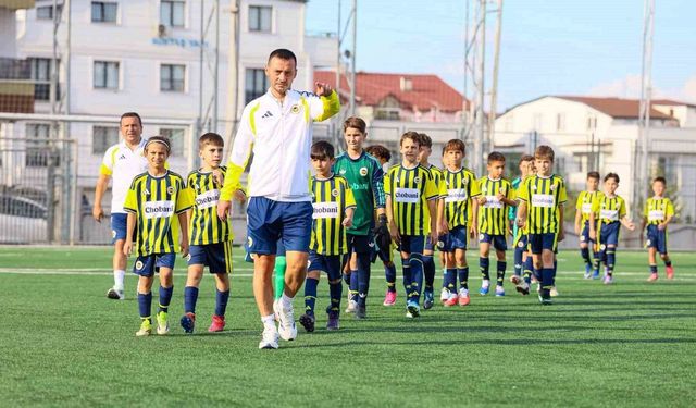 Fenerbahçe altyapısı Darıca'da hazırlık maçlarına çıktı