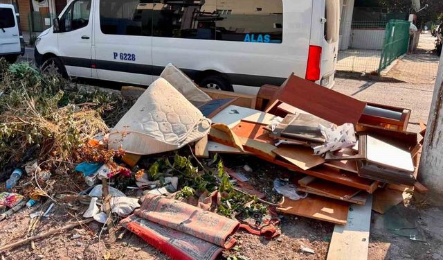 Körfez'de çevreye atık bırakanlar kameraya yakalanıyor