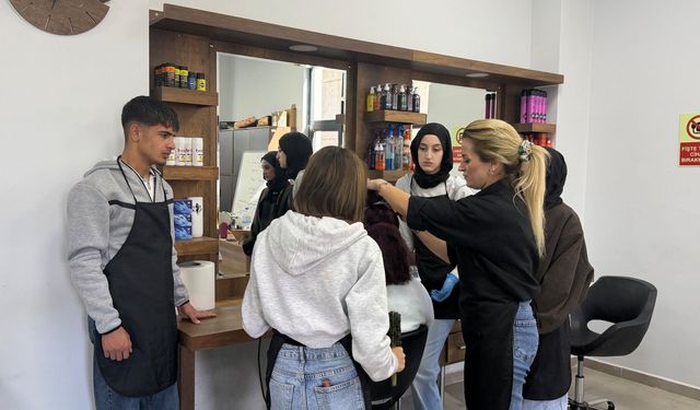 Gebze Beyaz Kalpler Donanımlı Gençler Yetiştiriyor