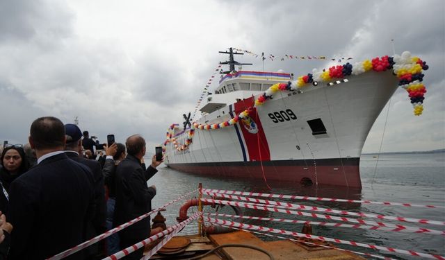 Malezya'nın Yeni Deniz Gücü Kocaeli'de Suya İndi