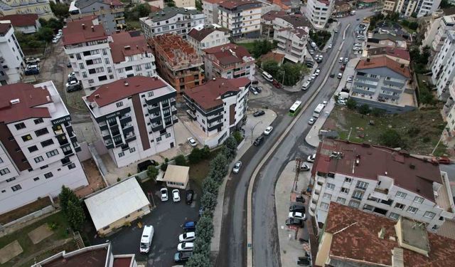 Çayırova'da 170 milyon liralık yatırımla Uğur Mumcu Caddesi yenilendi