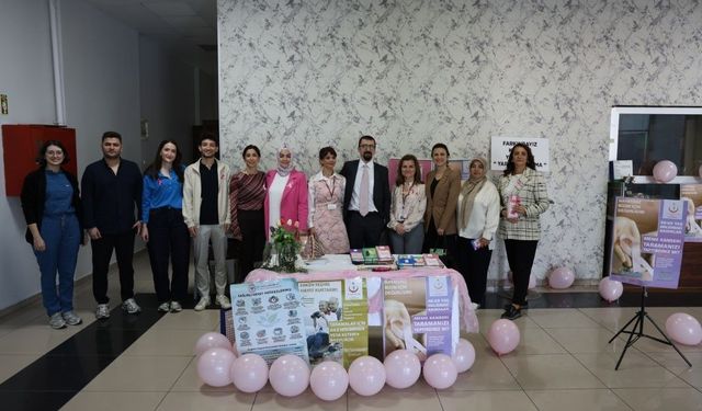 Kartepe'de meme kanserinde erken teşhisin önemi anlatıldı
