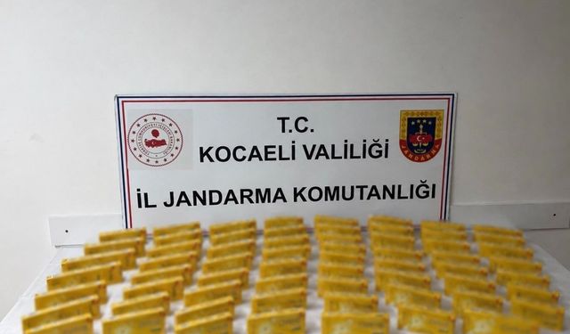 Kocaeli'de 920 bin liralık 2 bin 830 paket kaçak ürün yakalandı
