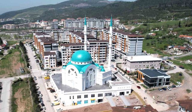 Kocaeli'de risk oluşturan minareler çelik sistemlerle yenileniyor