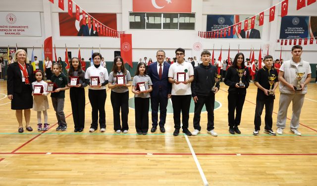 Cumhuriyet’in 103. Yılı Derince’de Coşkuyla Kutlanıyor