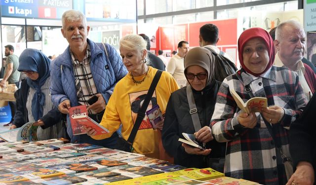 Saygınlar Kitap Şöleninde Buluştu