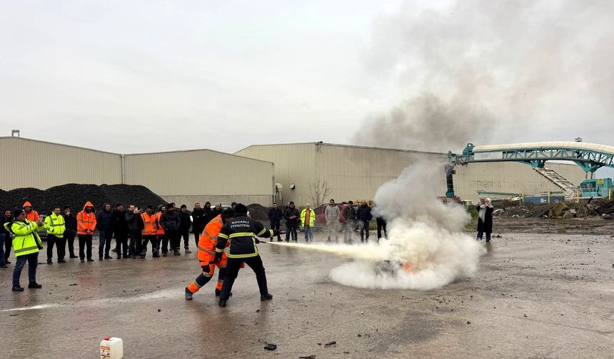 Büyükşehir İtfaiyesi’nden TCDD’ye Yangın Eğitimi