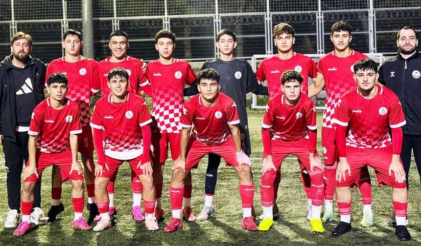 U-18’ler Futbolda  Körfez Kandıra’yı Farklı Geçti 8-0