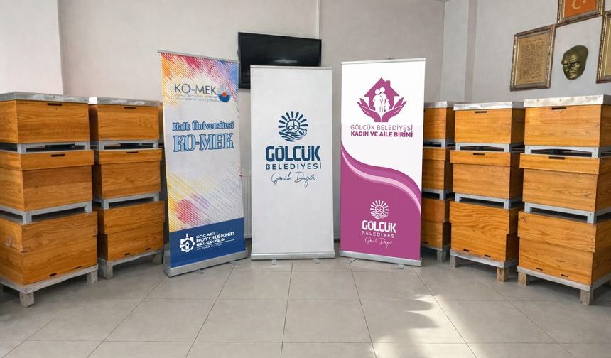Gölcük Belediyesi’nden Arıcılık Kursiyerlerine Kovan Desteği