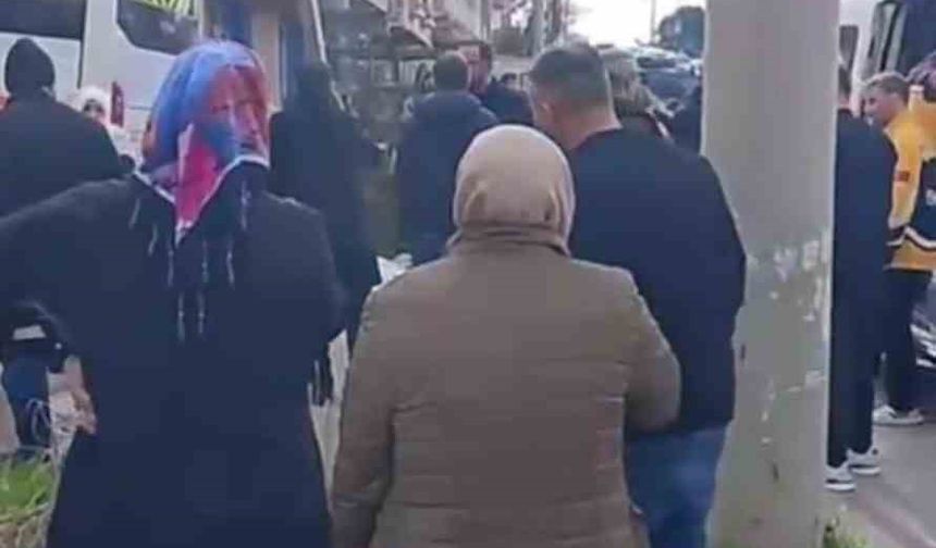 Kocaeli'de servis aracının çarptığı ilkokul öğrencisi hayatını kaybetti