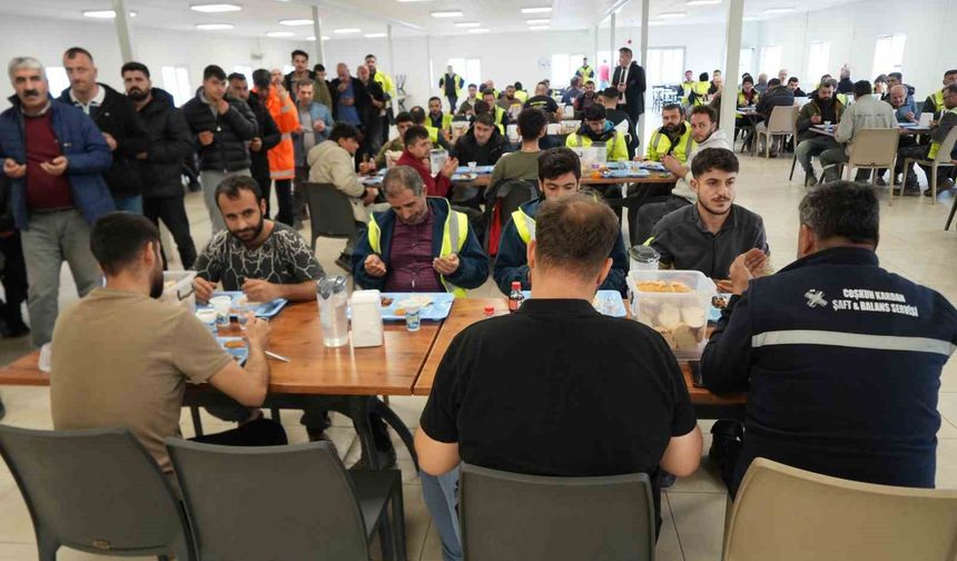 Körfezray şantiyesinde deprem şehitleri anıldı: Bölgeye 100 milyon liralık destek sağlandı