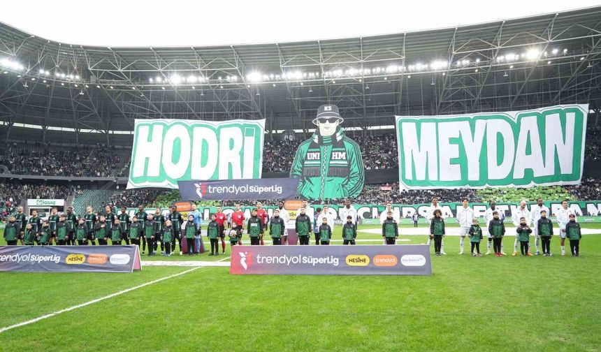 Trendyol Süper Lig: Kocaelispor: 0 - Beşiktaş: 0 (Maç devam ediyor)