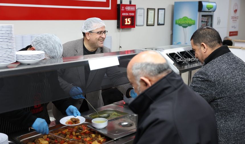 Ramazan’da Dayanışmanın Adresi: Derince Kent Lokantası