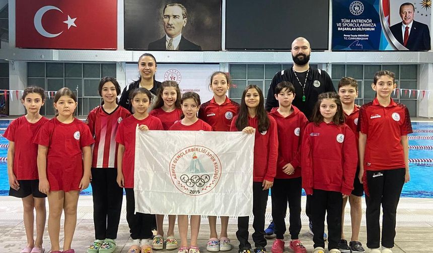 Körfezli Yüzücüler Sezonun İlk Yarışında Vize Aldılar