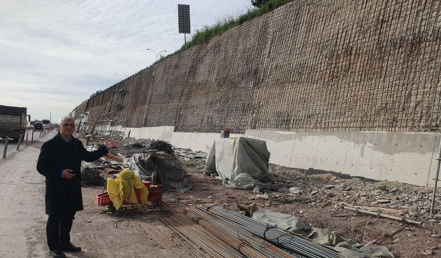 Gergerlioğlu, “Köprü Mü Yapıyorsunuz, Otoyol Mu? Bir İstinat Duvarı Nasıl 6 Ayda Bitmez?”