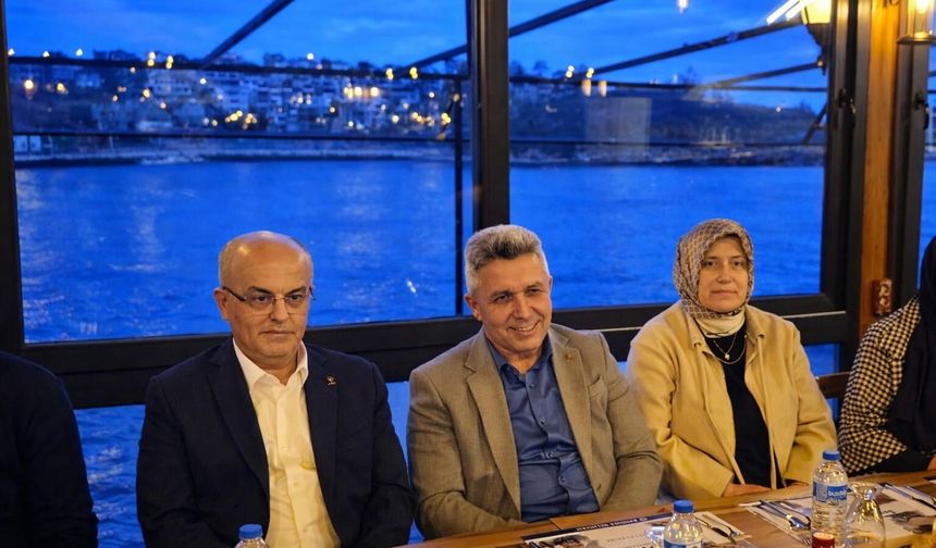 Kandıra Belediye Meclisi İftar Sofrası’nda  Bir Araya Geldi