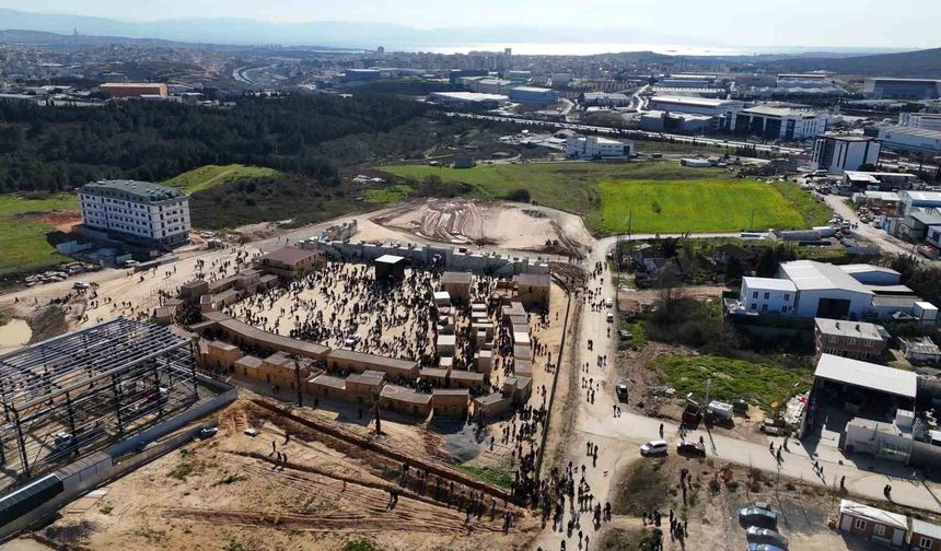Çayırova Mekke Film Platosu, ziyaretçi akınına uğradı
