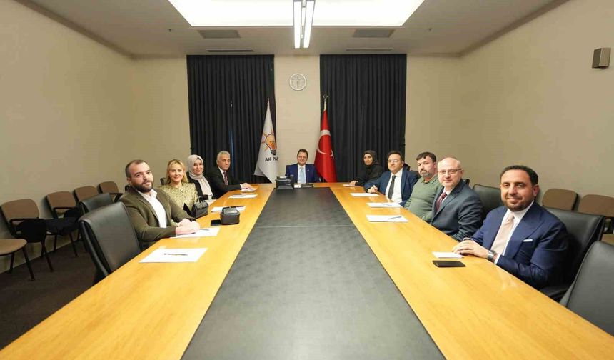 Hekimsen, Prof. Dr. Halit Yerebakan ile sağlık sisteminin geleceğini konuştu