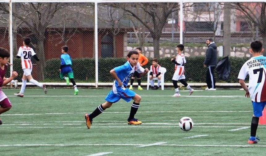 Körfez'de 250 öğrenci şampiyonluk için yarışıyor