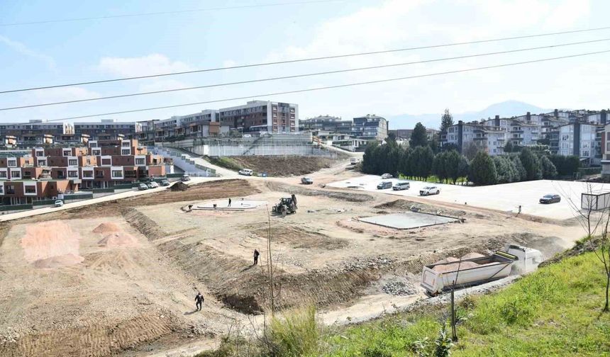 Yeşilyurt Millet Bahçesi'nde çalışmalar sürüyor