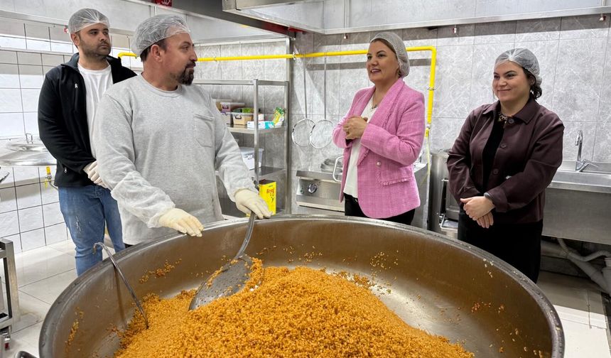İzmit’in Aşevi Kapasitesi 2,5 Kat Arttı Yemek Üretimi 10 Bine Ulaştı