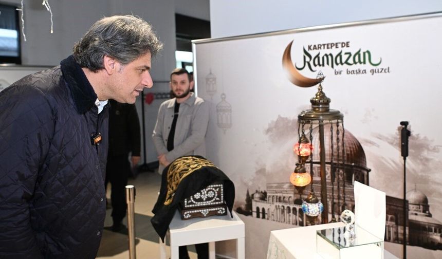 Kartepe’de Mukaddes Emanetlere Yoğun İlgi