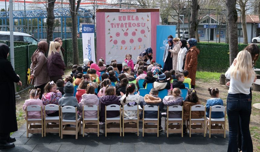 Lokomotif’te “Dünya Tiyatro Günü” Kutlandı