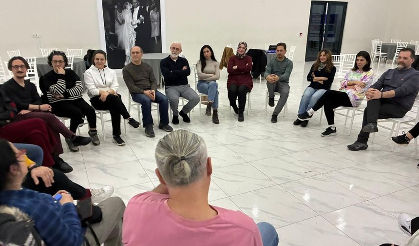 Tiyatro Tutkunları Yenikent’te Buluşuyor