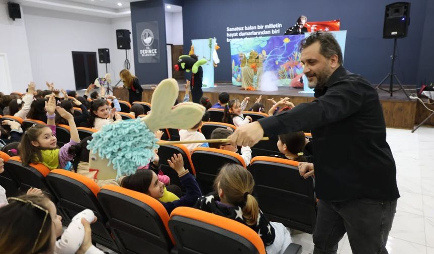 Derince’de Çocuklar Tiyatro ile  Hem Eğlendi Hem Öğrendi