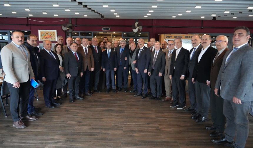 Vali Aktaş, Okul Projelerinin Masaya Yatırıldığı Toplantıda İş İnsanlarımızla Bir Araya Geldi