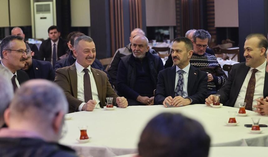 Ziraatçılar, Başkan Büyükakın’ı Çay İçmeden Bırakmadı