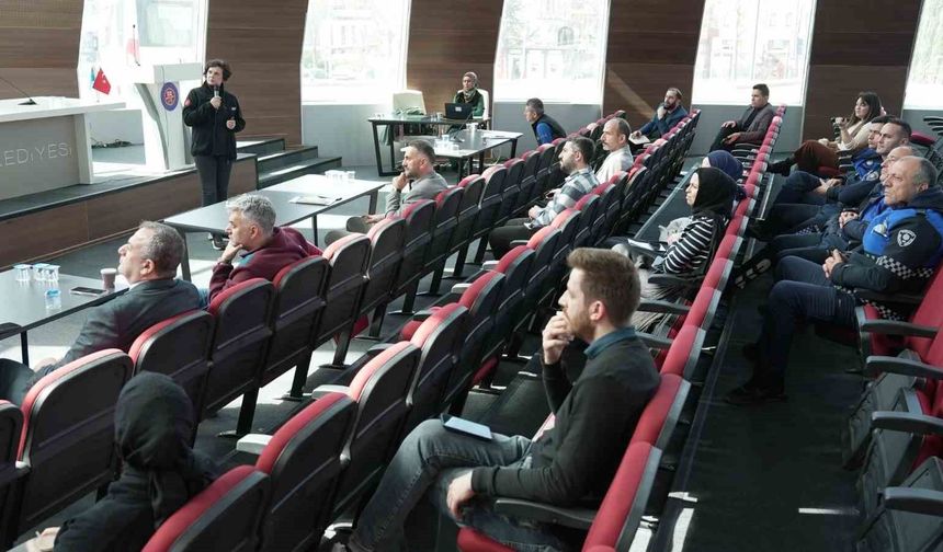 Başiskele Belediyesi personeline KBRN ve sivil savunma eğitimi verildi