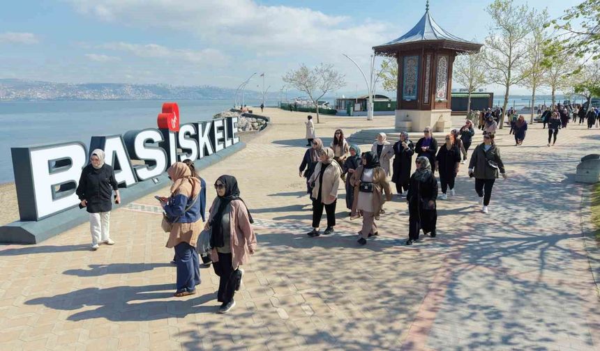 Başiskele'de kadınlar sağlıklı yaşam yürüyüşünde buluştu